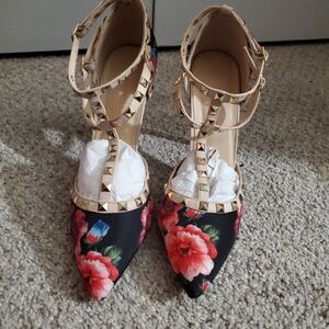 Wild Diva Black Floral Pointed-Toe Studded T-Strap Heels